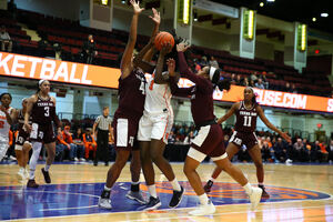 Maeva Djaldi-Tabdi contributed to Syracuse's 13-point run to start the second half. 