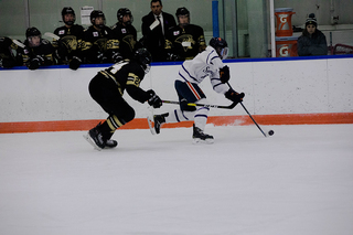 At the end of the game, Syracuse pulled ahead with a penalty shot in overtime. 